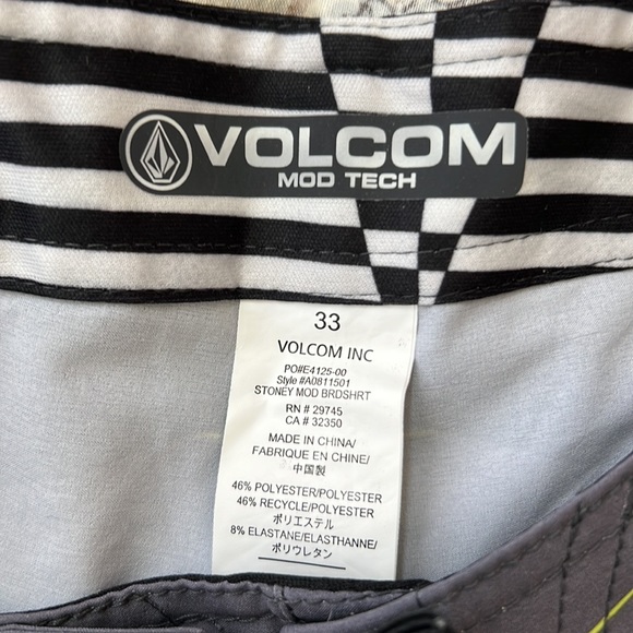 Volcom Lime Black & Gray Board Shorts With side zip pocket Size 33 - Picture 5 of 13